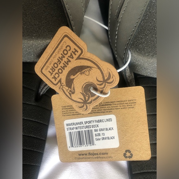 NWT Flojos black/grey wave runner flip flops, size 13. - Picture 3 of 7